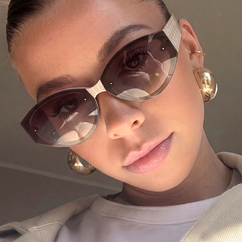 Damen extravagante Cat-Eye Sonnenbrille mit strukturiertem Rahmen Karnz