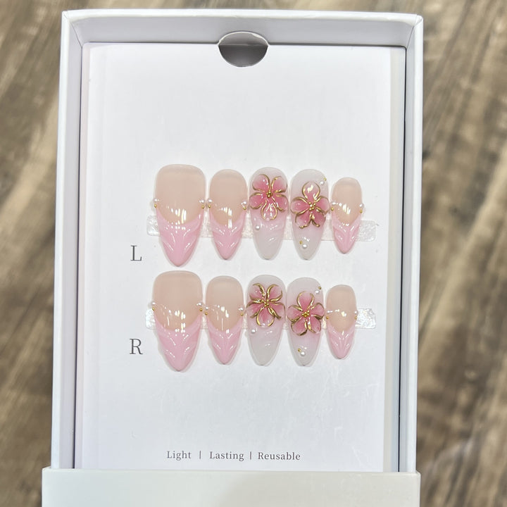 Dekorativer Floral Stiletto Press-On Nail Set Karnz