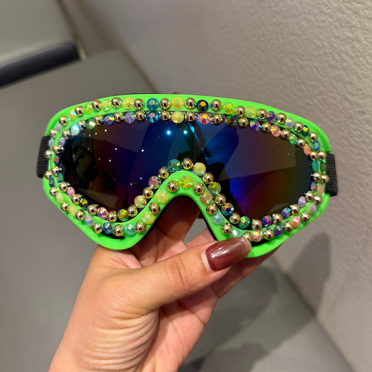 Damen Skibrille mit funkelndem Kristallrahmen Karnz