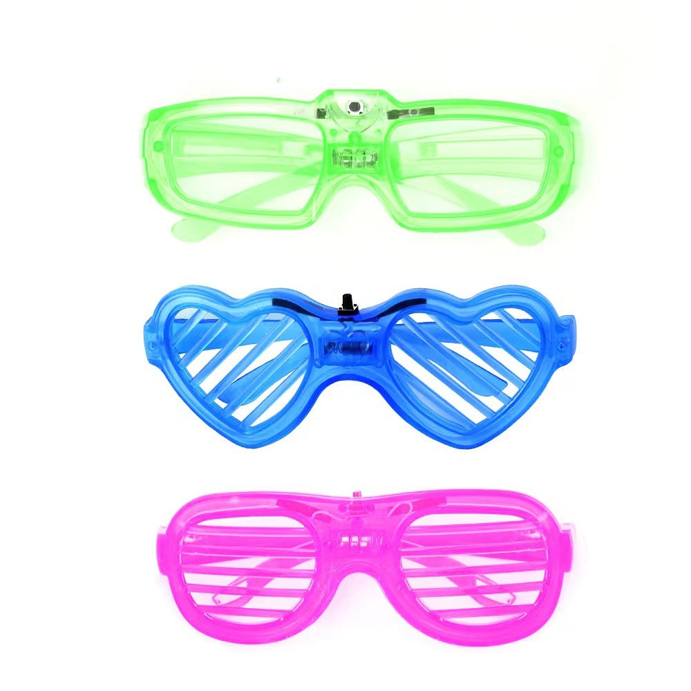 Leuchtende Herzbrille