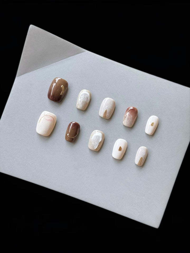 Künstlerisches marmoriertes Press-On-Nagelset