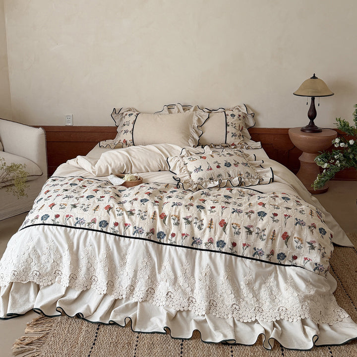 Boho-Bettwäsche-Set mit gesticktem Blumenmuster und Volantkissen Karnz