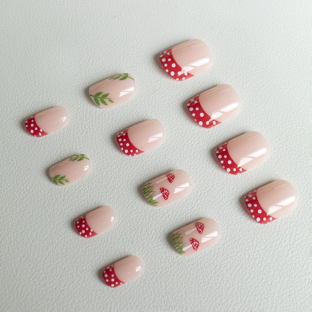 Dekorative Kirschblüten Nagelkunst