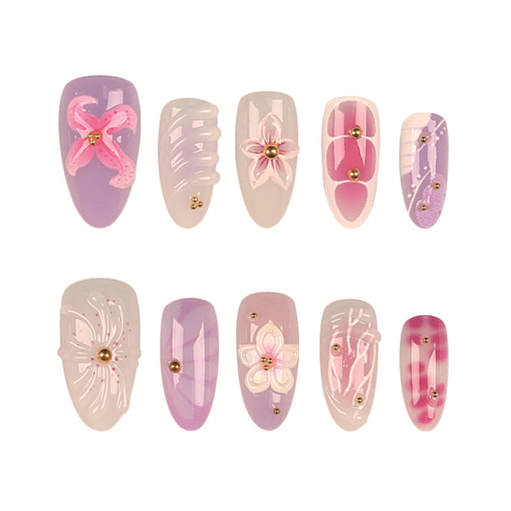 Künstlerisch gestaltete Nagelspitzen