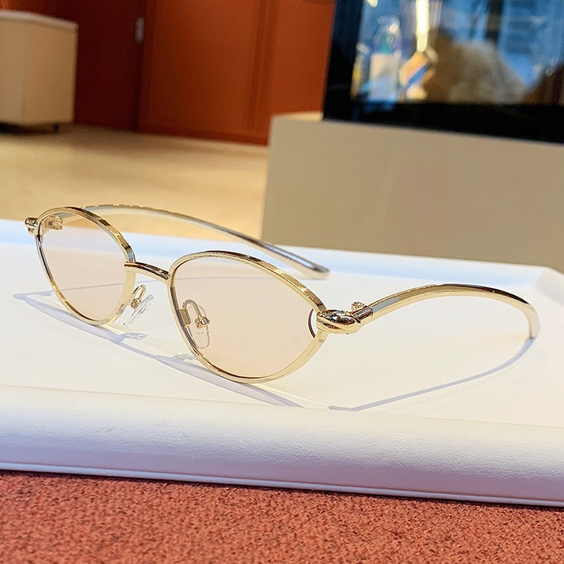 Damen Designer-Sonnenbrille mit elegantem Metallgestell und schützenden Gläsern Karnz