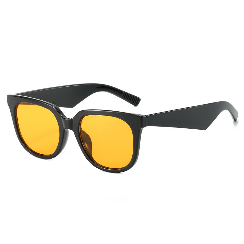 Damen stylische Sonnenbrille im modernen, geometrischen Design Karnz