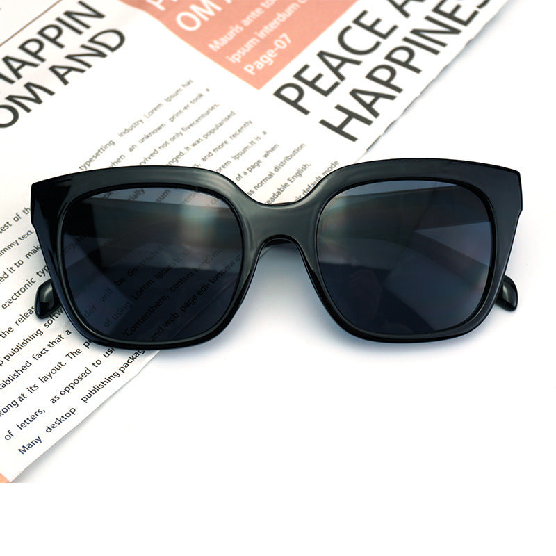Damen Modische oversized Sonnenbrille mit markantem Rahmen Karnz