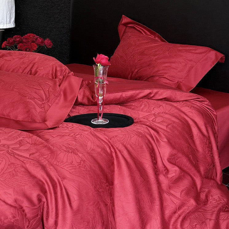 Jacquard-Bettwäsche-Garnitur aus Baumwollsatin mit dezentem Blumenrelief und Hotelverschluss Karnz