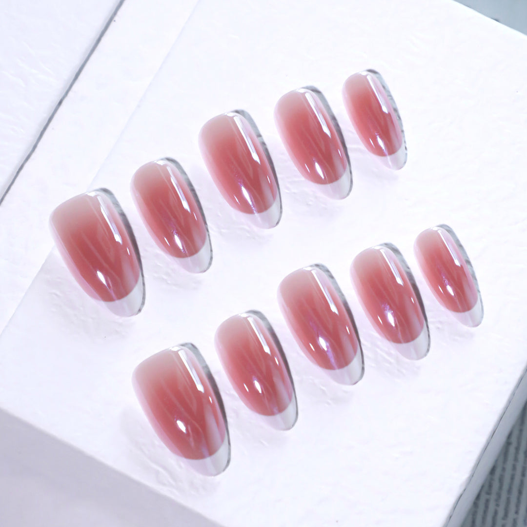 Elegante French-Tip Nagelverlängerungen Karnz