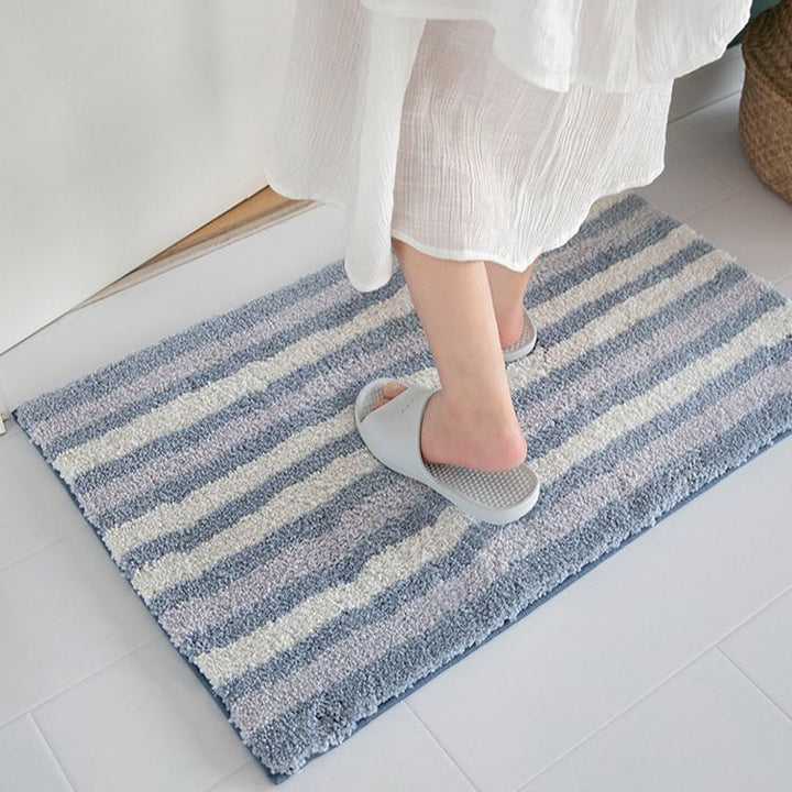 Weicher Badvorleger mit gestreifter Hochfloor-Oberfläche