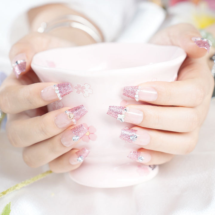 Glitzernde Press-On Nagelset Karnz