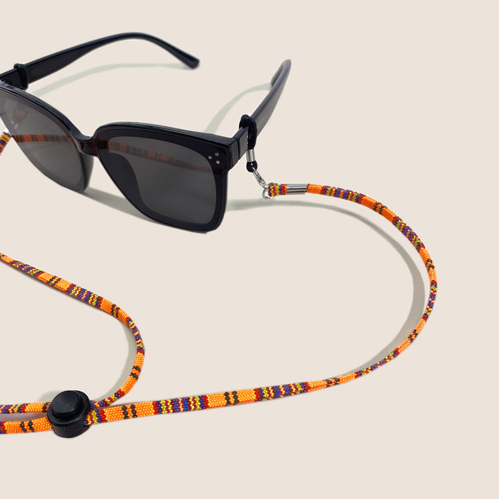 Stylischer verstellbarer Brillenhalter Karnz