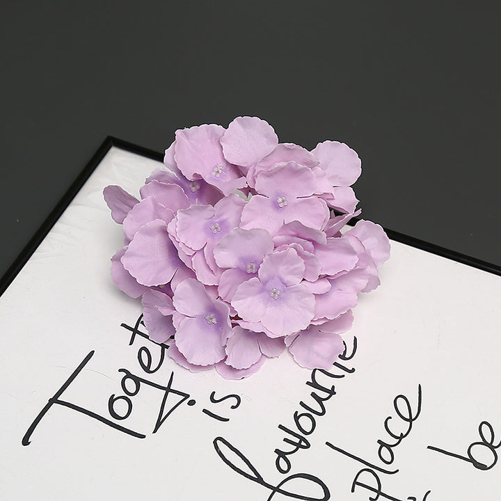 Elegante dekorative Blumenarrangement