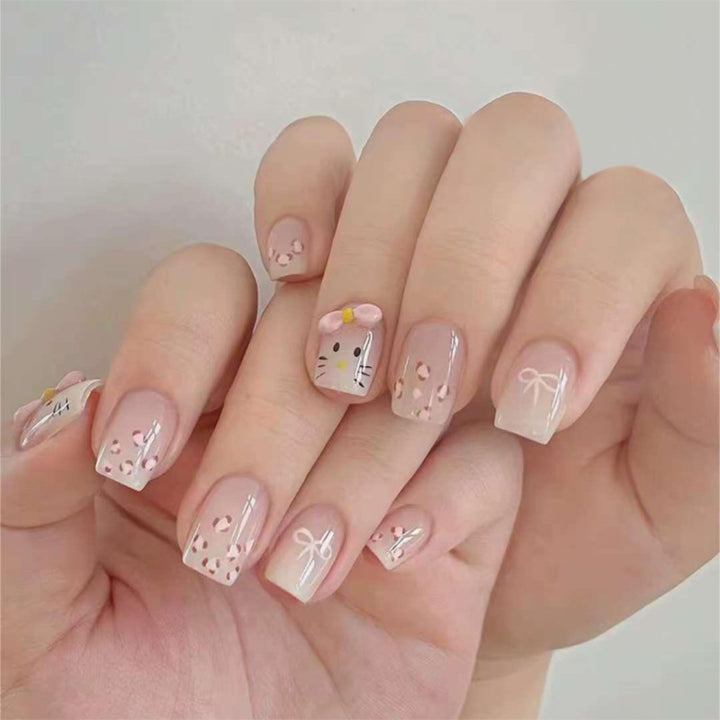 Künstliche Nagelkunst mit niedlichen Tiermotiven Karnz