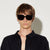 Damen moderne geometrische Sonnenbrille mit auffälligem Rahmen Karnz