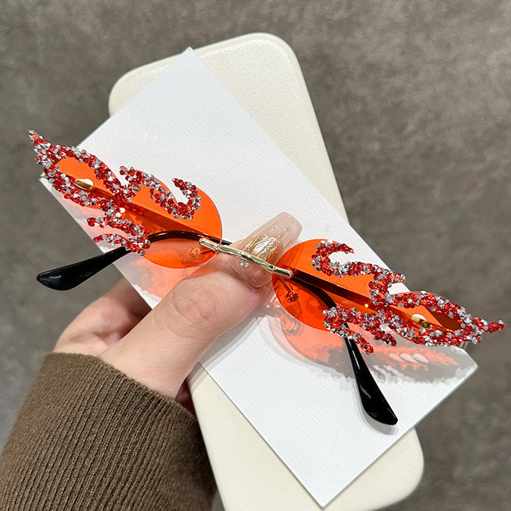 Glamouröse mit Strass verzierte Katzenaugen-Sonnenbrille