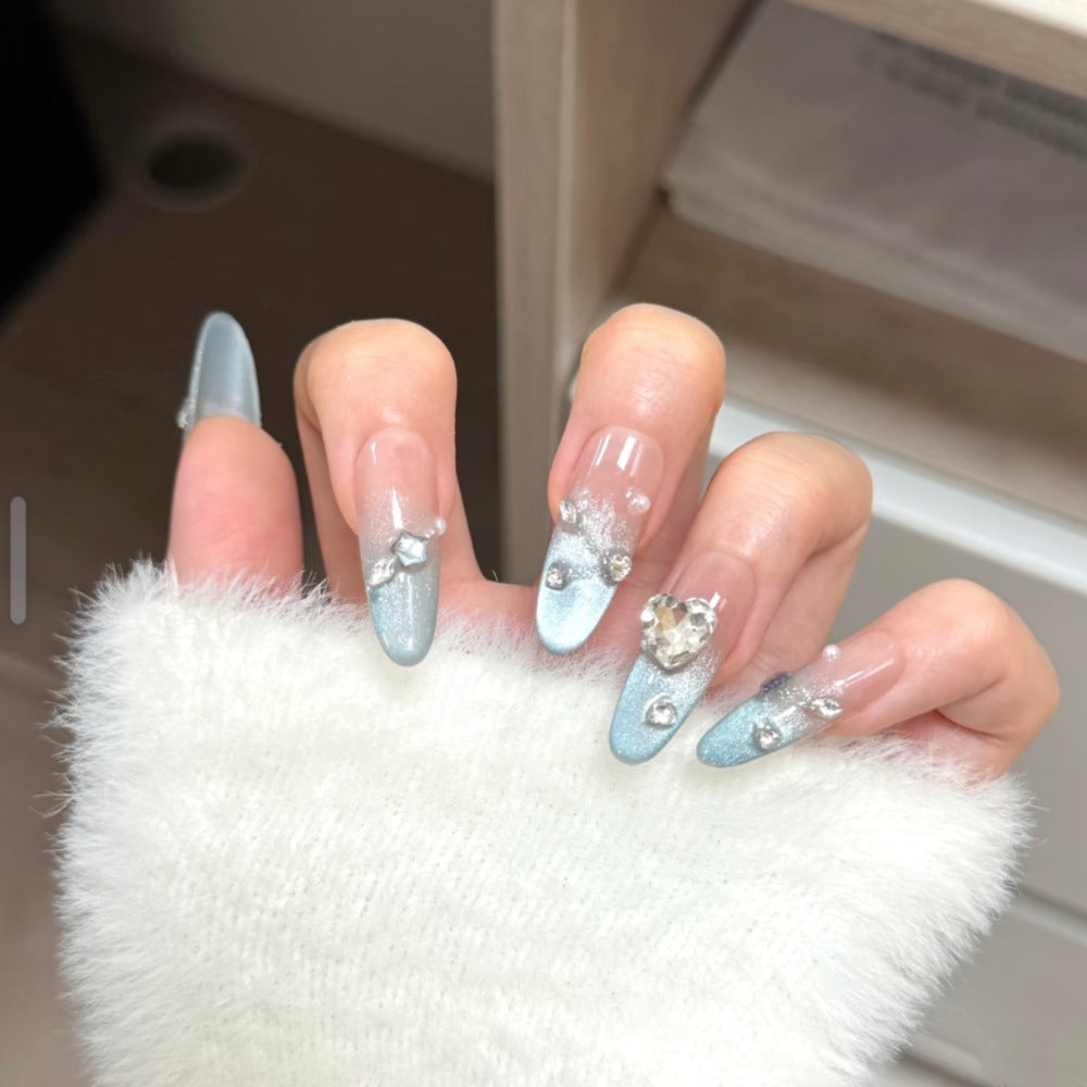 Glamouröse Nagelspitzen Karnz