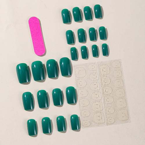 Glänzende Nagelkunst Verlängerungen Karnz