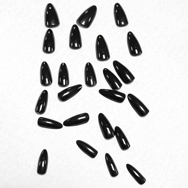 Kunstnägel mit elegantem Stiletto-Design Karnz
