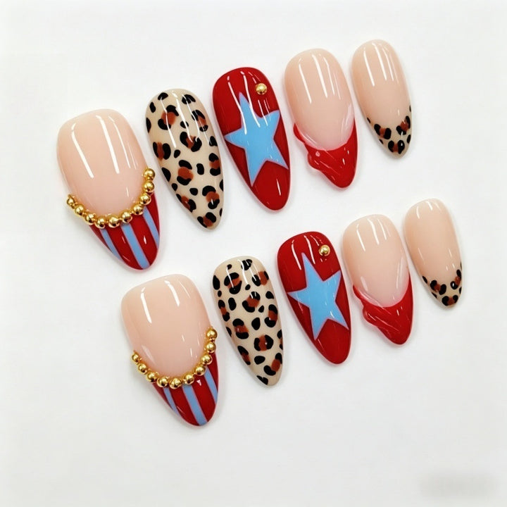 Kunstvolle Nagelspitzen im Retro-Stil Karnz