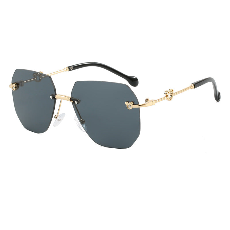 Damen stilvolle Oversized-Sonnenbrille mit facettiertem Rahmen Karnz