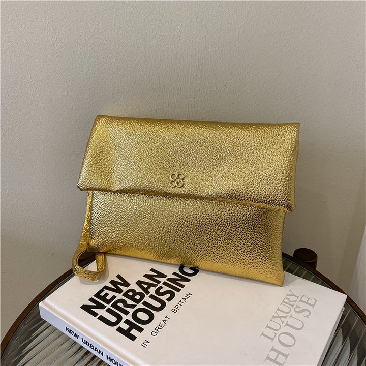Elegante Texturierte Handgelenk-Clutch Karnz