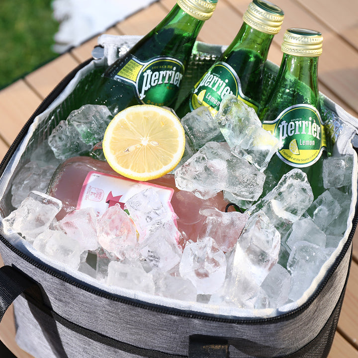Isolierte Lunchbox Karnz