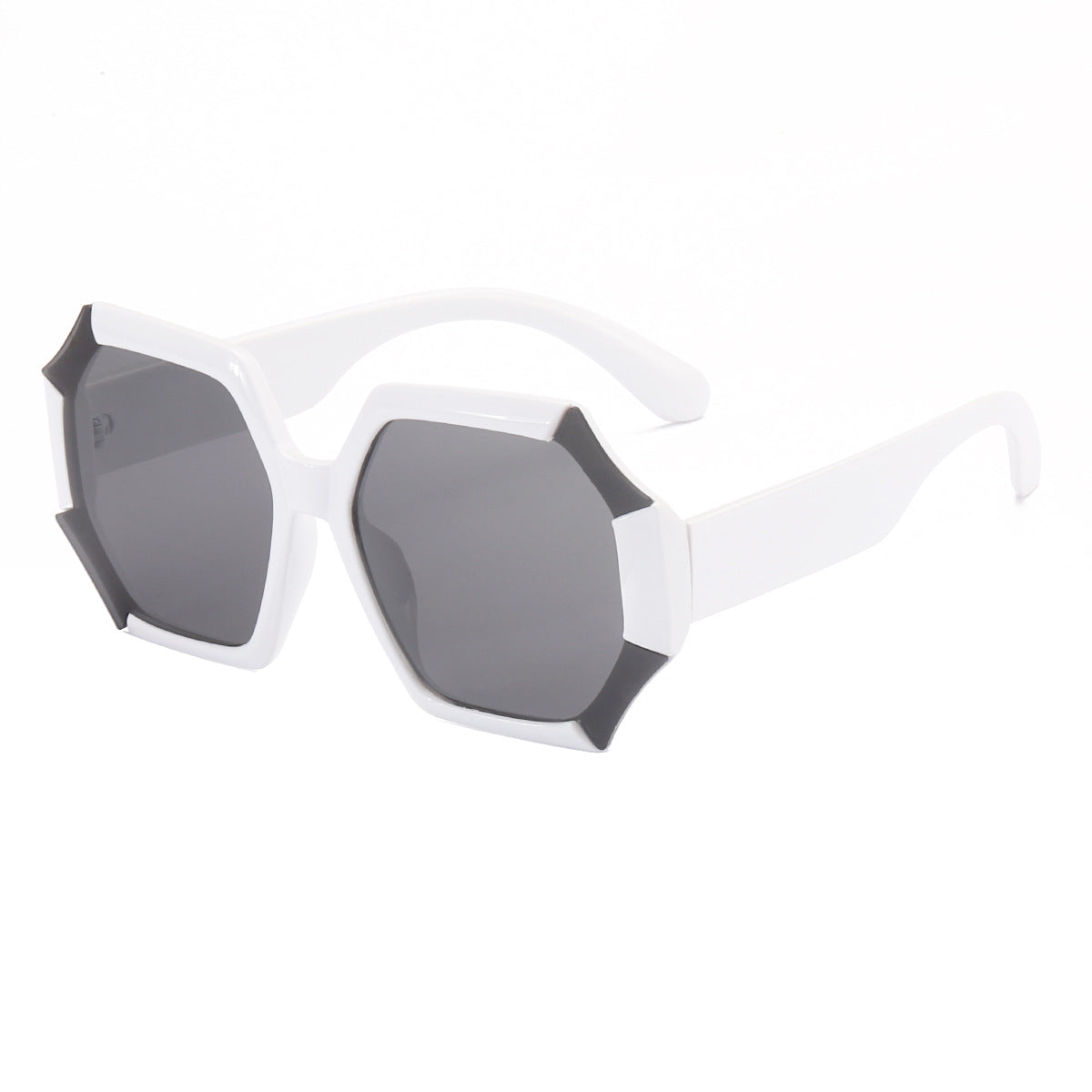 Damen exklusive Sonnenbrille im auffälligen modernen Design Karnz