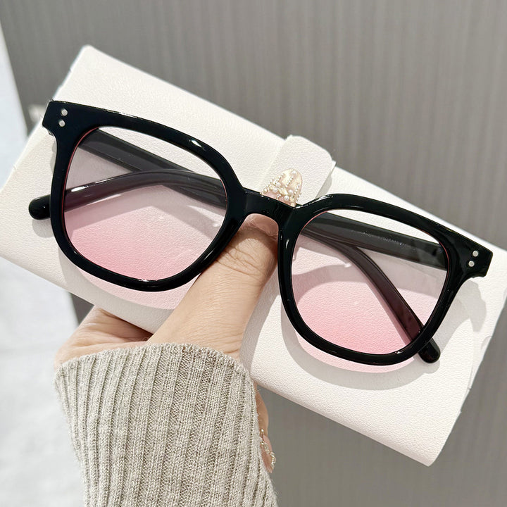 Stylische Breitrahmen-Sonnenbrille