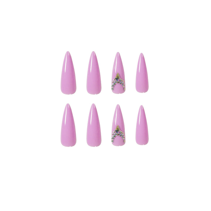 Glamouröse Stiletto-Nägel mit Strassverzierung Karnz