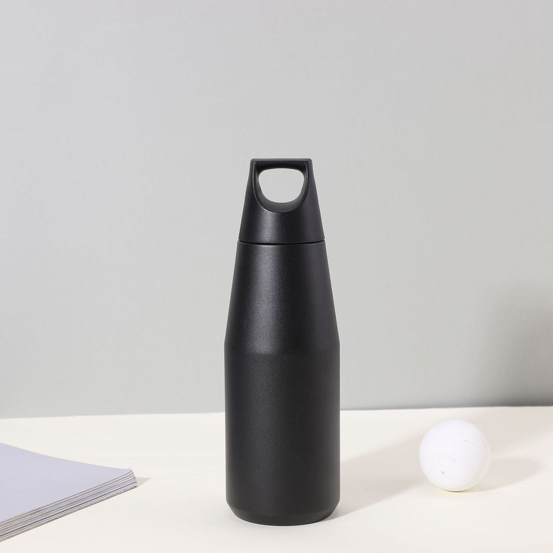 Isolierte Wasserflasche Karnz