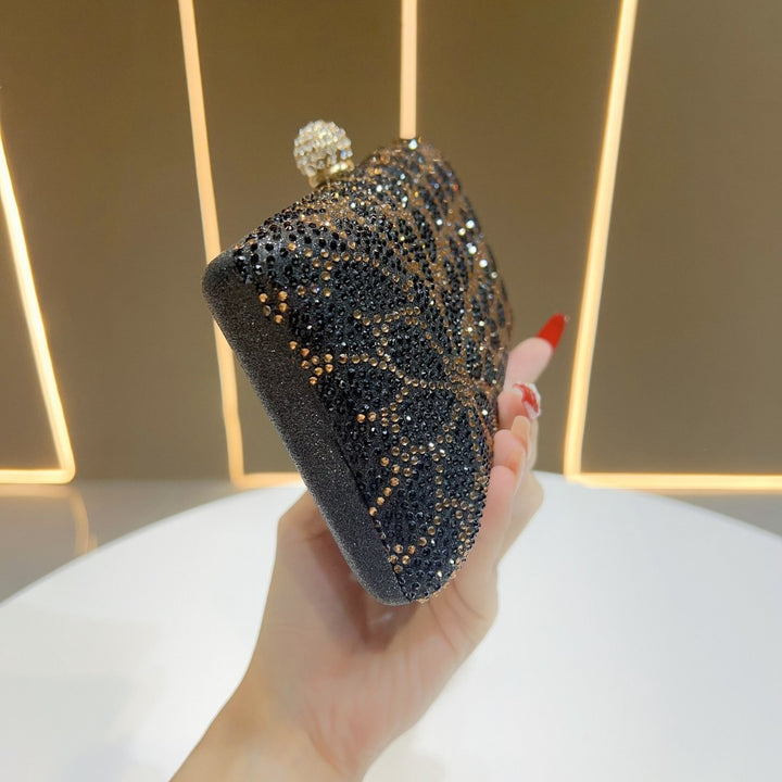 Rhinestone-beschichtete Clutch