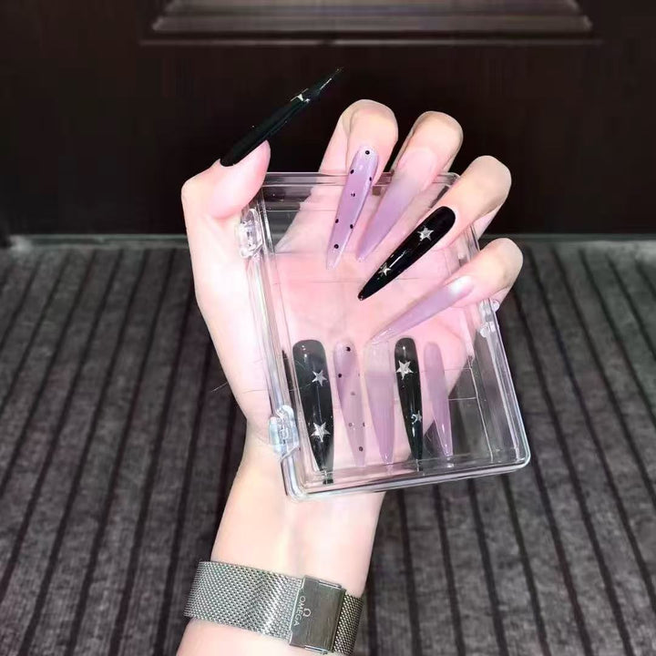 Künstlerische Lange Stiletto-Nagelverzierungen Karnz
