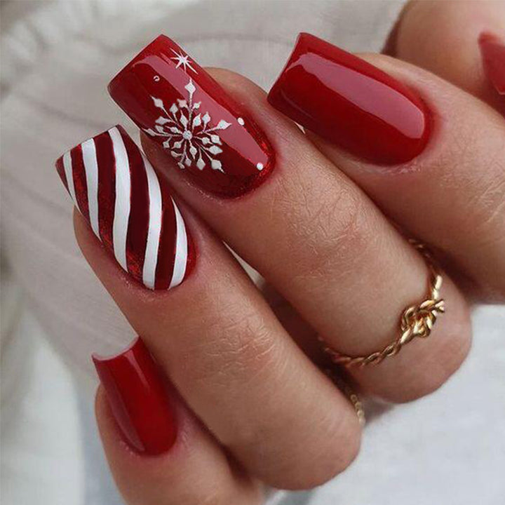 Festliches Winter-Themen Press-On Nagelkunst-Set Karnz