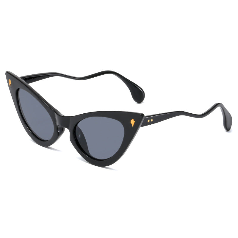 Damen Cat-Eye Sonnenbrille mit verspiegelten Gläsern und elegantem Detail Karnz
