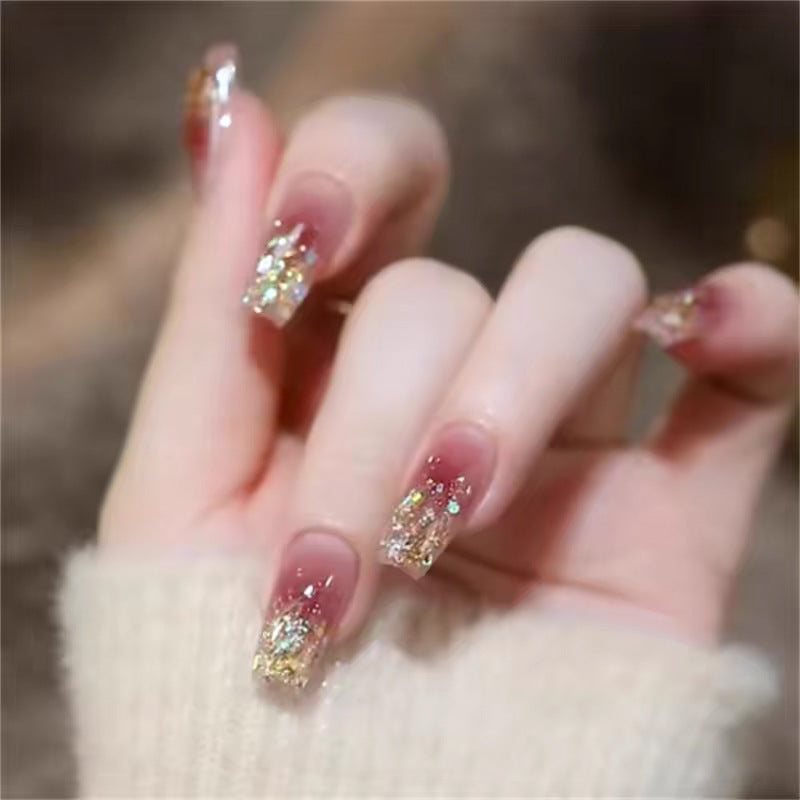 Elegante Nagelpflege Karnz