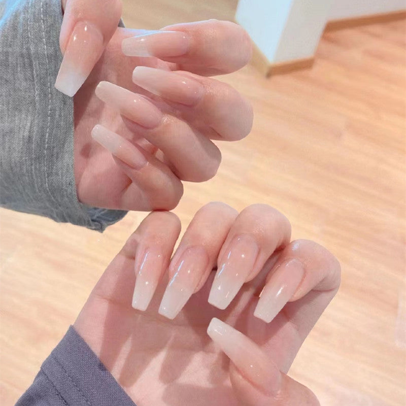 Künstliche Nagelspitzen Im Modernen Stiletto-Design Karnz