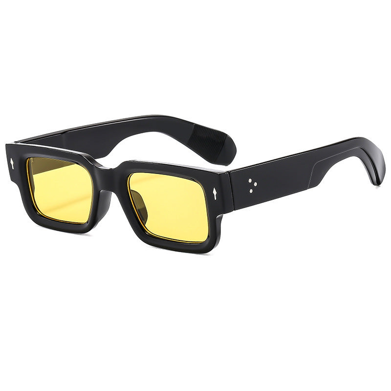 Damen modische quadratische Sonnenbrille mit robustem Rahmen und komfortablem Sitz Karnz