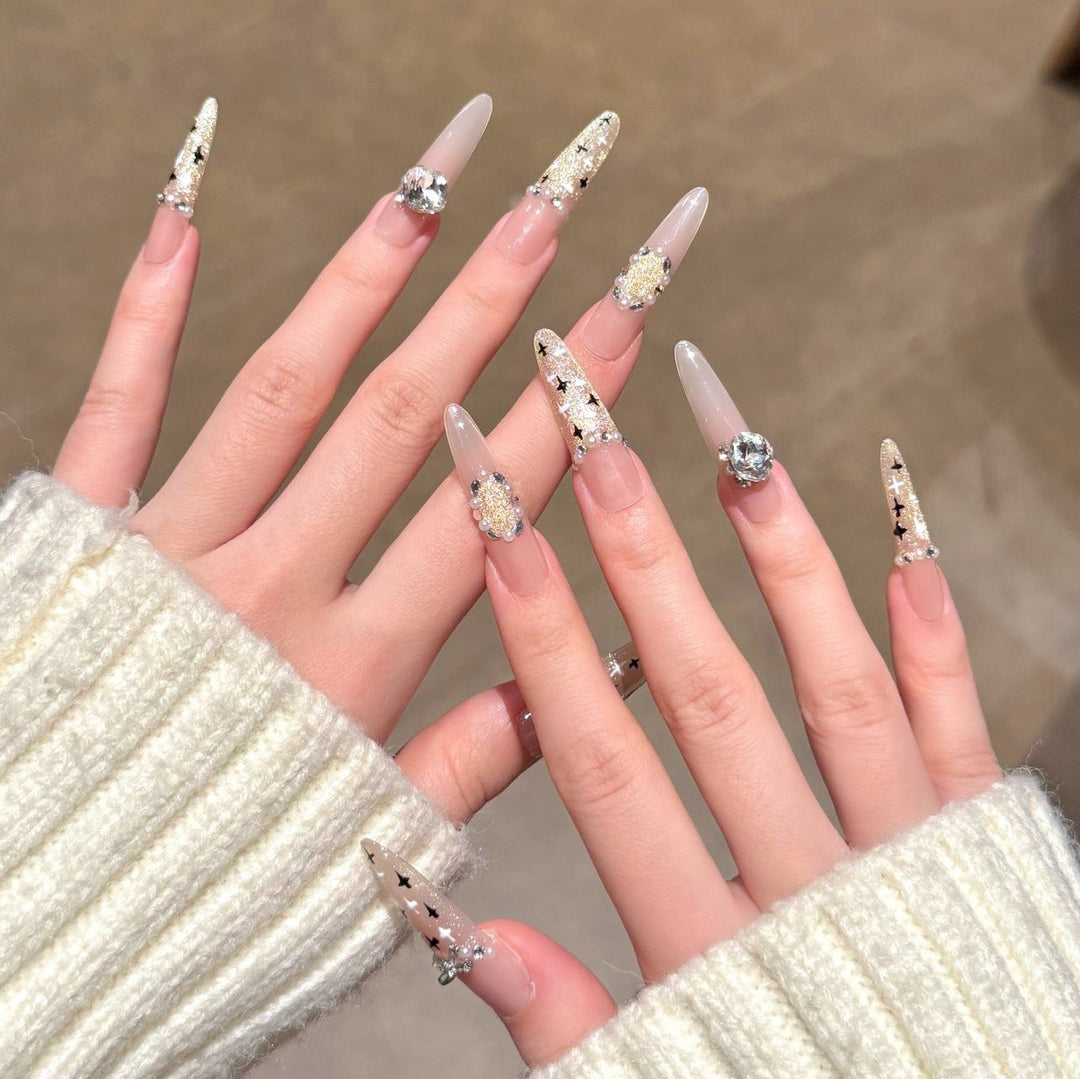 Künstlerische Premium Detaillierte Press-On Nagelkunst Karnz