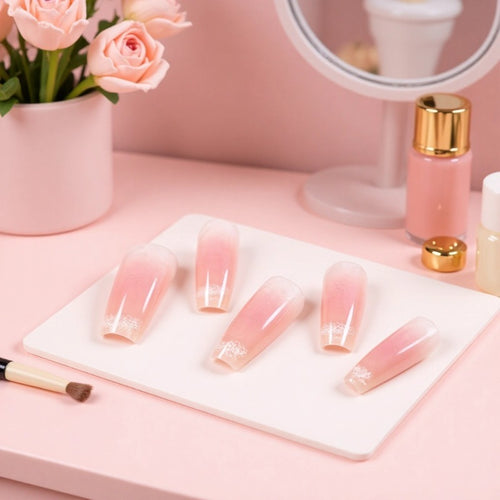 Handgefertigtes Press-On Nagelset Karnz