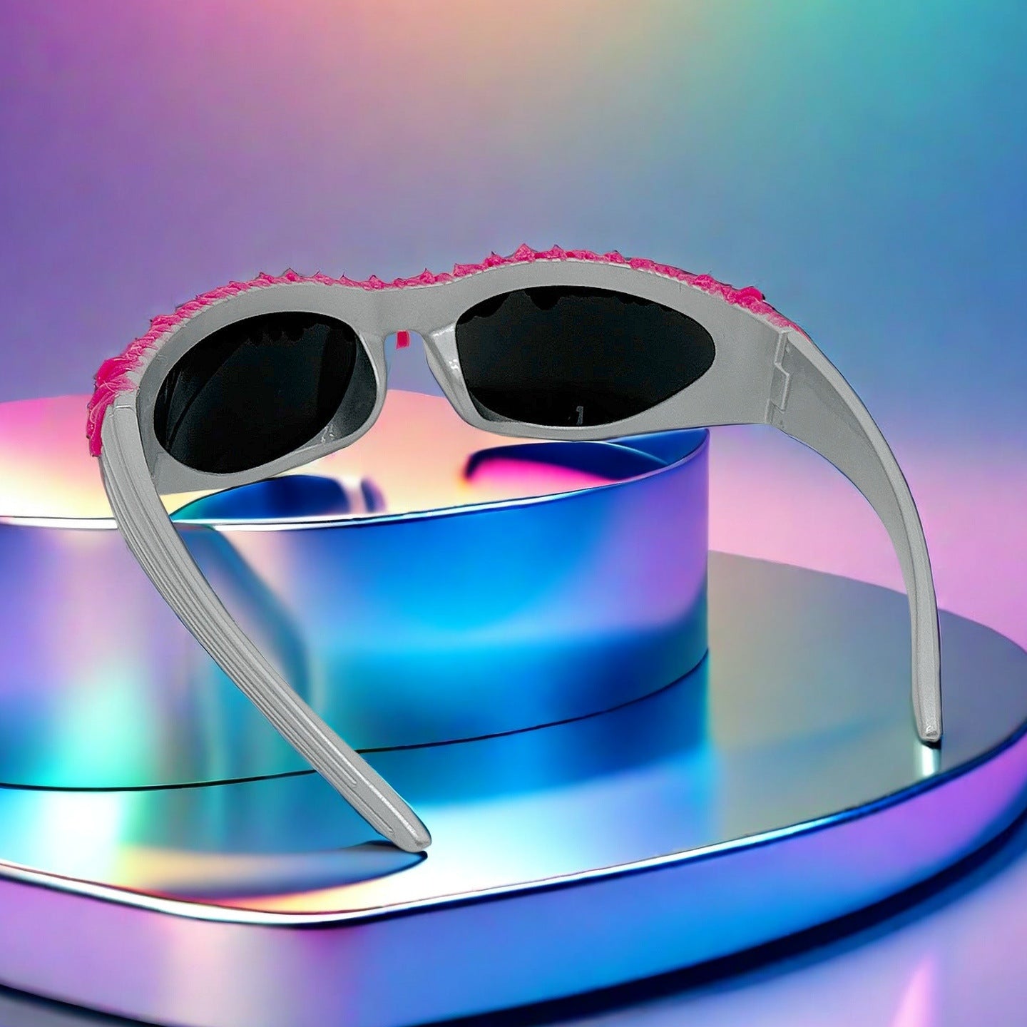 Damen trendige Sonnenbrille mit kreativem Flüssigkeitsrahmen Karnz
