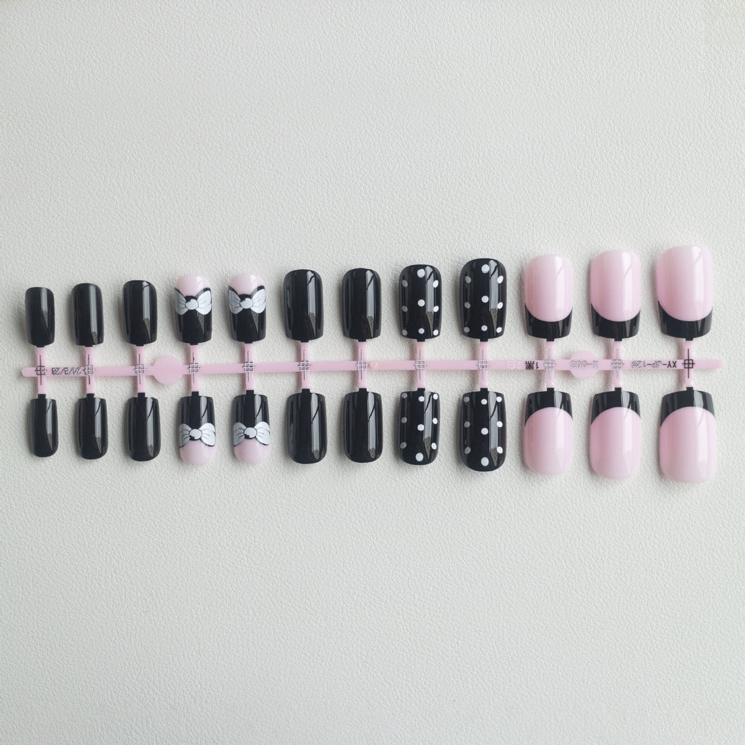 Künstlerisches Polka Dot und Schleifen Nagelkunstset