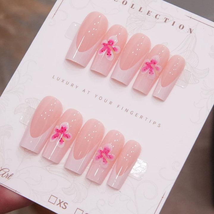 Luxuriöses florales Press-On-Nagelset