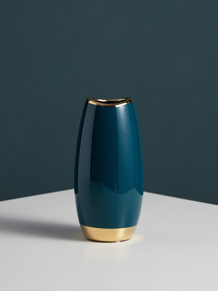 Elegante Keramikvase im modernen Design Karnz