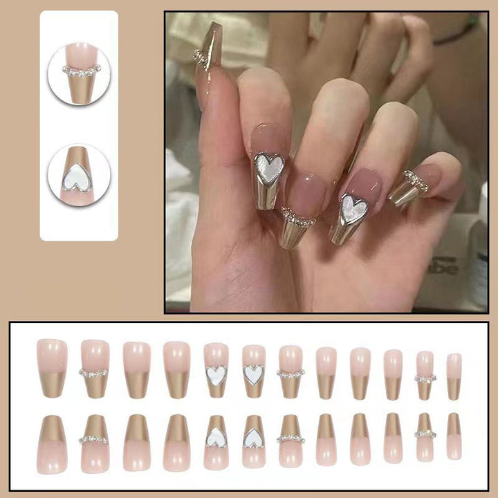 Elegante Nagelpflege Karnz
