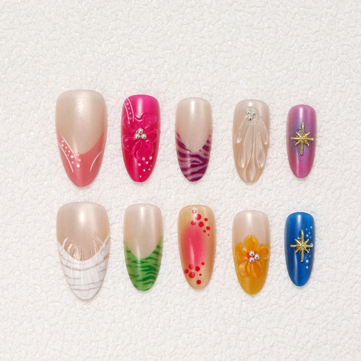 Kunstnagel-Set mit floralen und glitzernden Akzenten Karnz