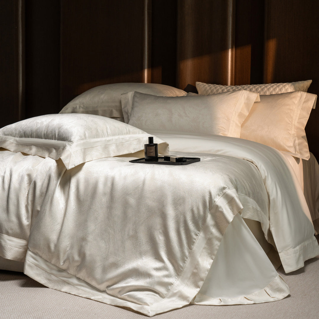 Seiden-Feeling Satin Bettbezug Set mit geflammtem Rand und Kissenbezügen