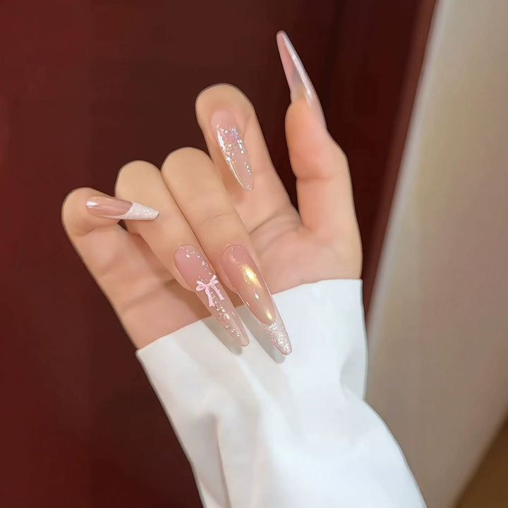 Elegantes Stiletto Druck-On-Nagelkunst-Set