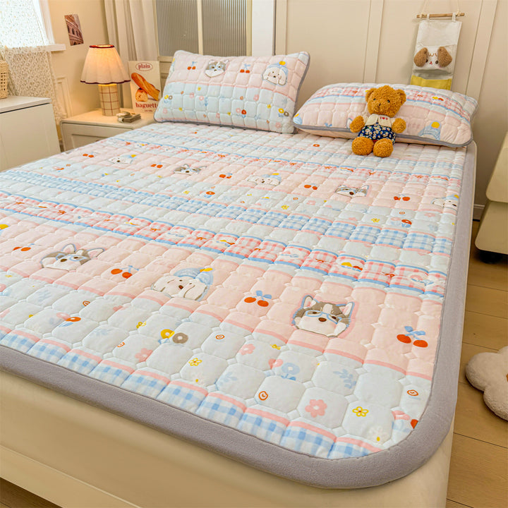 Niedlicher Cartoon Tier Quilted Matratzenauflage