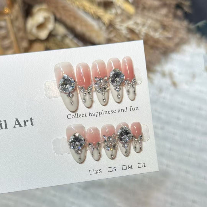 Dekoratives Strass-verziertes Nagelkunstset